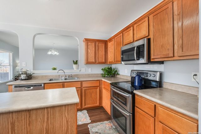 309 Hummingbird Dr, New Braunfels, TX 78130