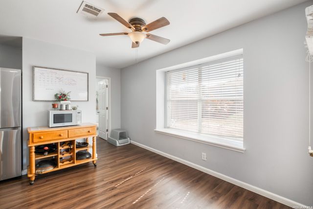 309 Hummingbird Dr, New Braunfels, TX 78130