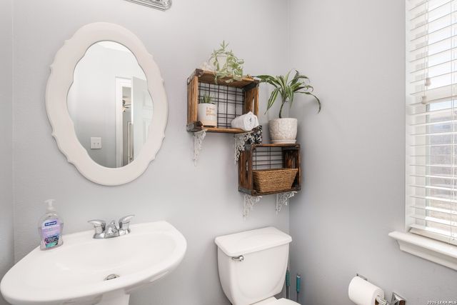 309 Hummingbird Dr, New Braunfels, TX 78130