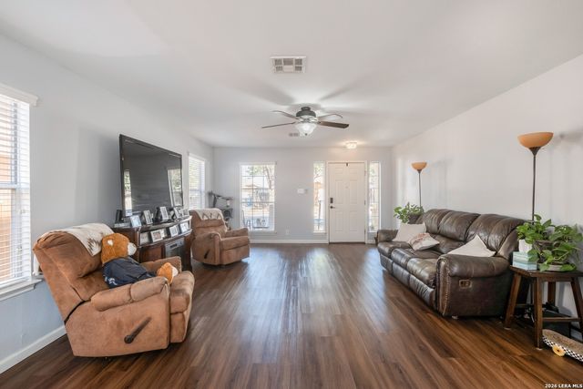 309 Hummingbird Dr, New Braunfels, TX 78130