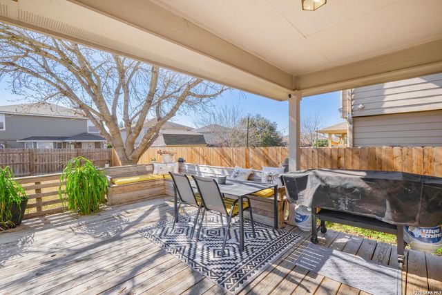 309 Hummingbird Dr, New Braunfels, TX 78130