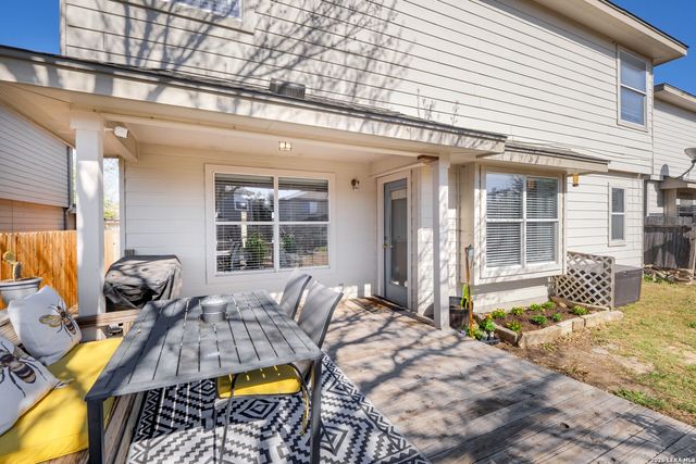 309 Hummingbird Dr, New Braunfels, TX 78130