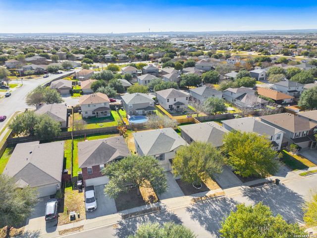 309 Hummingbird Dr, New Braunfels, TX 78130