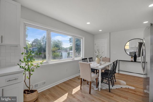 7505 LIBERTY RD, Baltimore, MD 21207