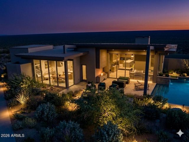 10101 E CAVEDALE Drive, Scottsdale, AZ 85262