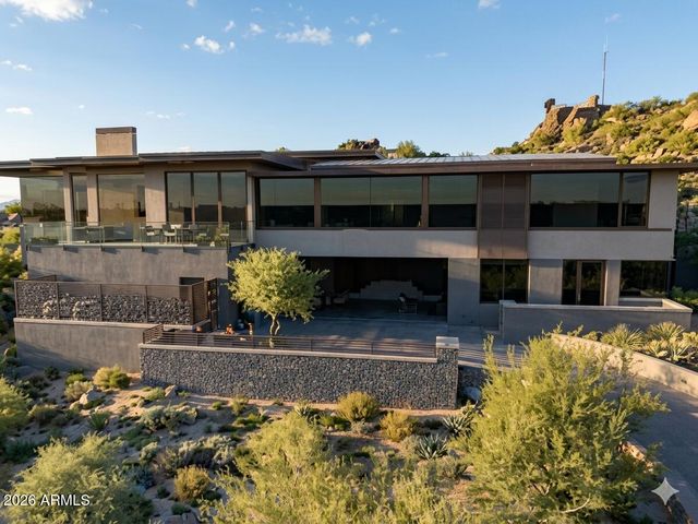 10101 E CAVEDALE Drive, Scottsdale, AZ 85262