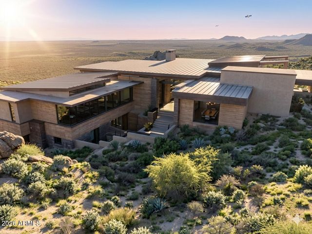 10101 E CAVEDALE Drive, Scottsdale, AZ 85262