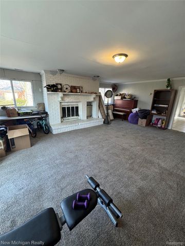 28311 Roy Street, St. Clair Shores, MI 48081