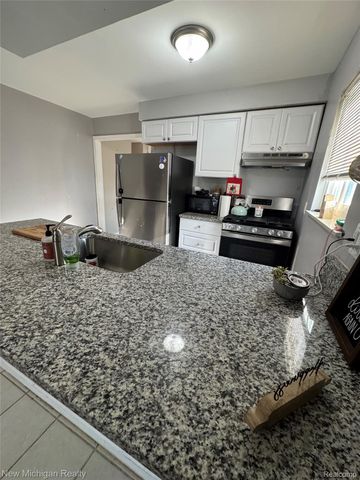 28311 Roy Street, St. Clair Shores, MI 48081