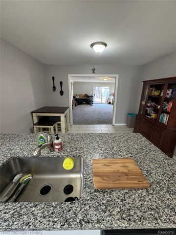 28311 Roy Street, St. Clair Shores, MI 48081