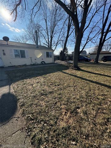 28311 Roy Street, St. Clair Shores, MI 48081