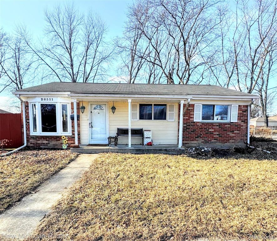 28311 Roy Street, St. Clair Shores, MI 48081