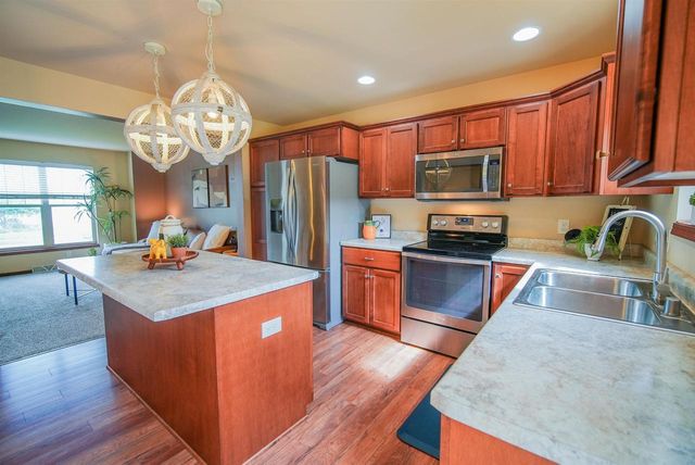 324 White Tail Drive, Sun Prairie, WI 53590