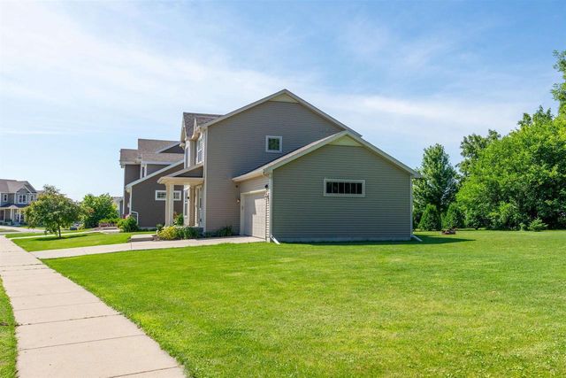 324 White Tail Drive, Sun Prairie, WI 53590
