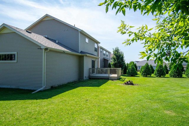 324 White Tail Drive, Sun Prairie, WI 53590