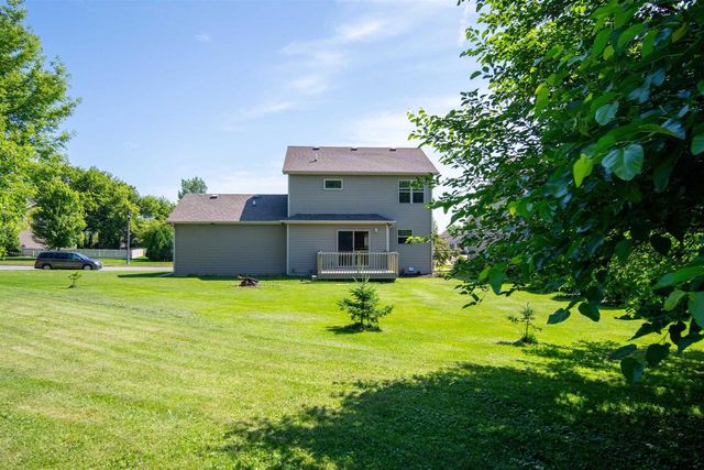 324 White Tail Drive, Sun Prairie, WI 53590