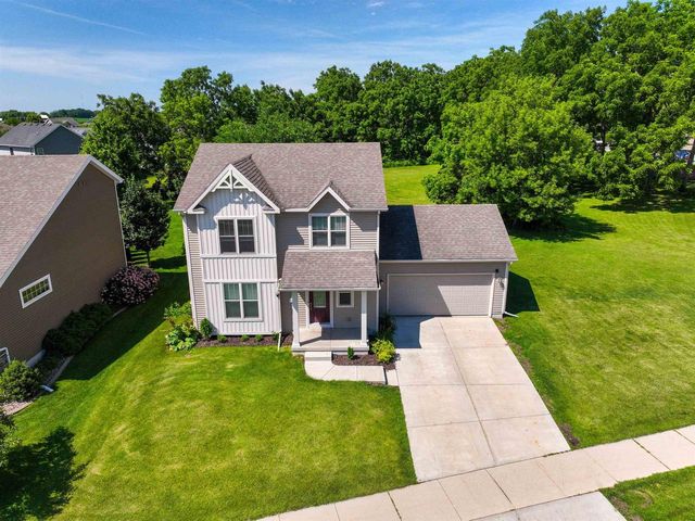 324 White Tail Drive, Sun Prairie, WI 53590