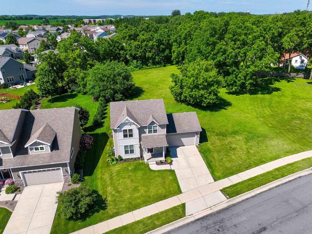 324 White Tail Drive, Sun Prairie, WI 53590