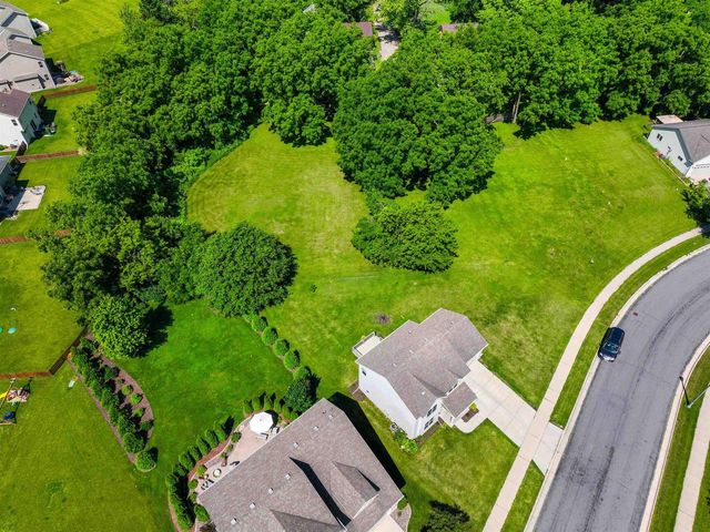 324 White Tail Drive, Sun Prairie, WI 53590