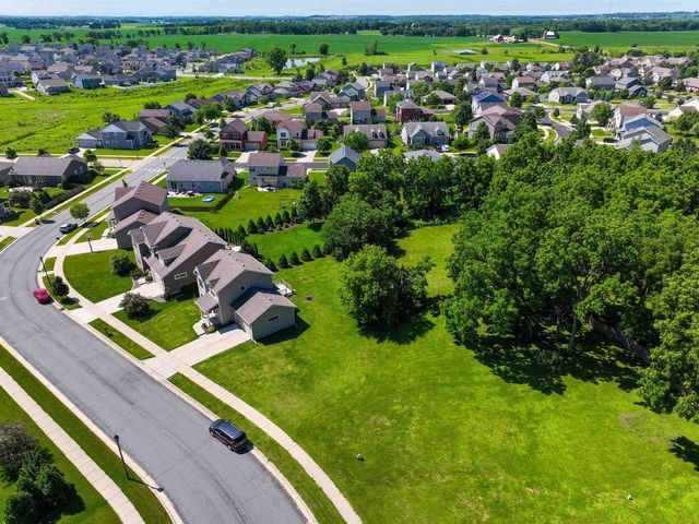324 White Tail Drive, Sun Prairie, WI 53590