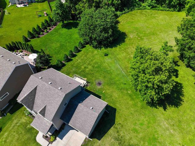 324 White Tail Drive, Sun Prairie, WI 53590