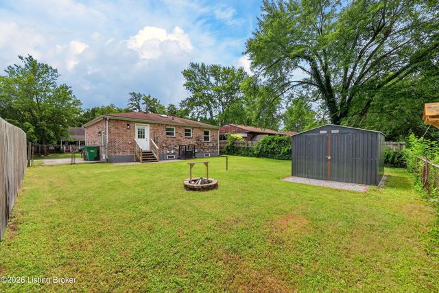 9813 Scarborough Ave, Louisville, KY 40272