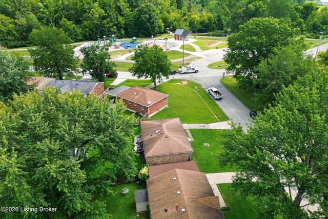 9813 Scarborough Ave, Louisville, KY 40272