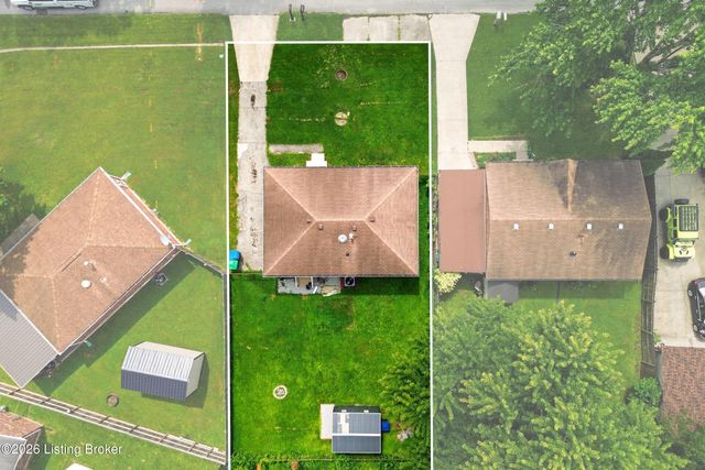 9813 Scarborough Ave, Louisville, KY 40272