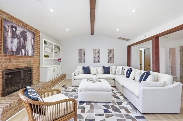 900 Woodbury Drive, Edmond, OK 73034