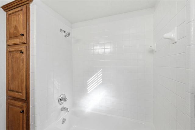 900 Woodbury Drive, Edmond, OK 73034