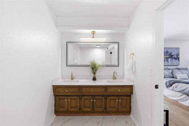 900 Woodbury Drive, Edmond, OK 73034