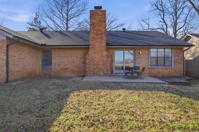 900 Woodbury Drive, Edmond, OK 73034