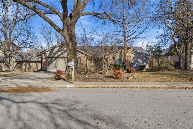 900 Woodbury Drive, Edmond, OK 73034