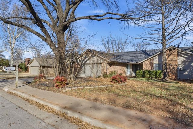 900 Woodbury Drive, Edmond, OK 73034