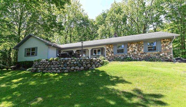 15305 Santa Maria Court, Brookfield, WI 53005