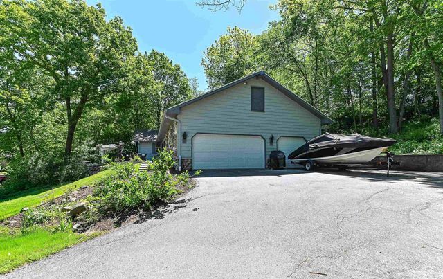 15305 Santa Maria Court, Brookfield, WI 53005
