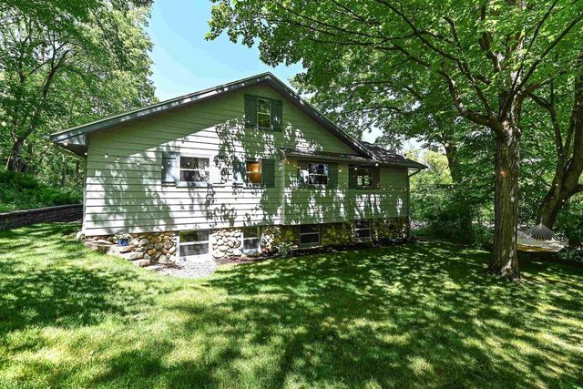15305 Santa Maria Court, Brookfield, WI 53005