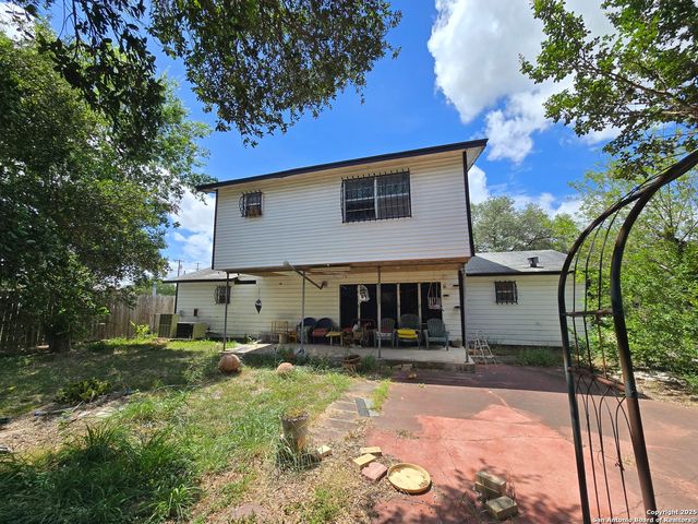 119 W Baetz Blvd, San Antonio, TX 78221