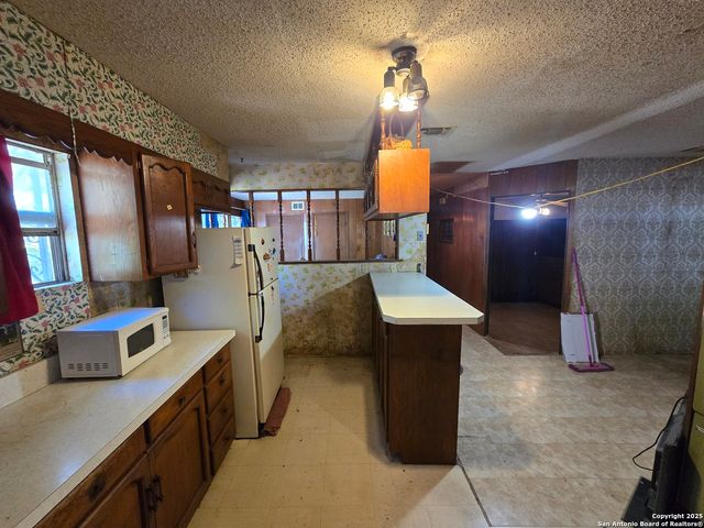 119 W Baetz Blvd, San Antonio, TX 78221