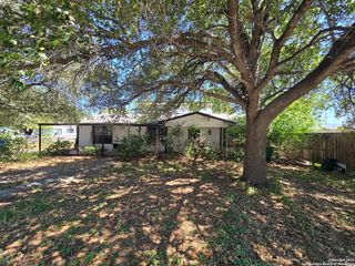 119 W Baetz Blvd, San Antonio, TX 78221