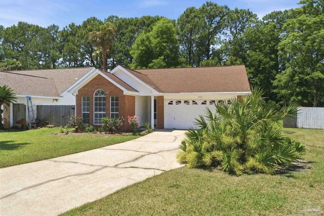 1383 Sterling Point Dr, Gulf Breeze, FL 32563
