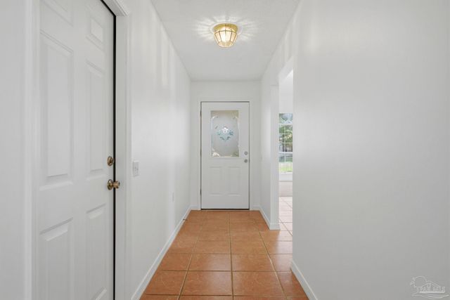 1383 Sterling Point Dr, Gulf Breeze, FL 32563