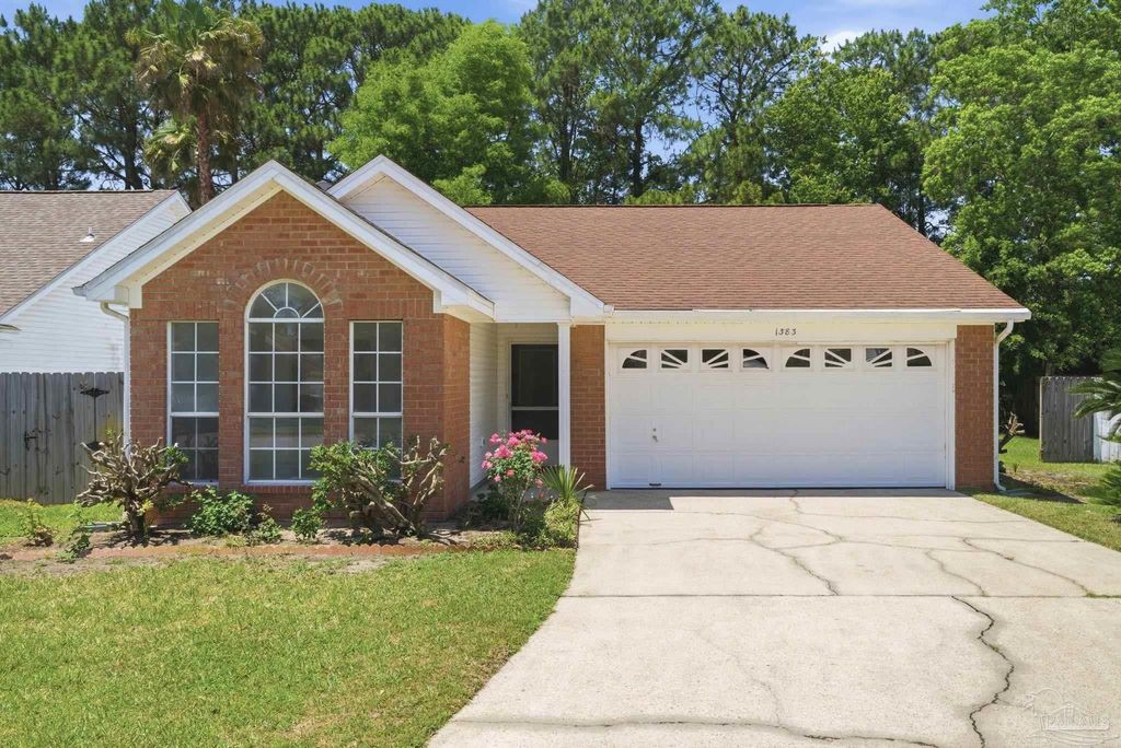 1383 Sterling Point Dr, Gulf Breeze, FL 32563