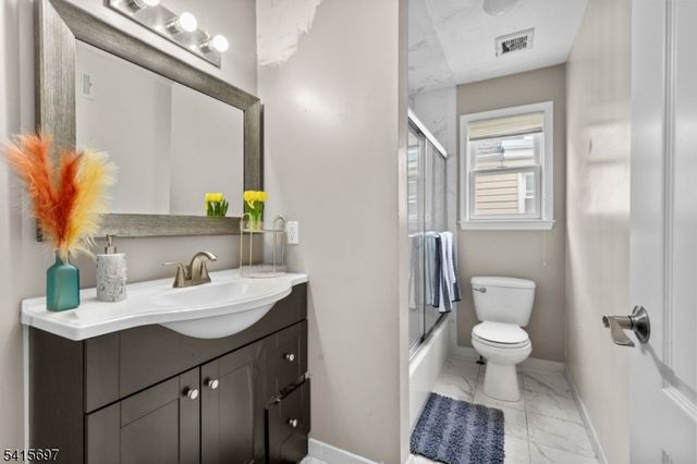 46 Barbara St, Newark City, NJ 07105