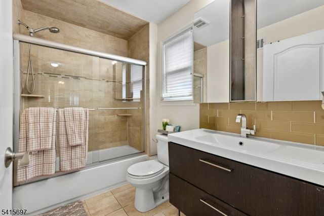 46 Barbara St, Newark City, NJ 07105