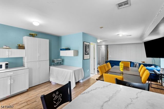 46 Barbara St, Newark City, NJ 07105