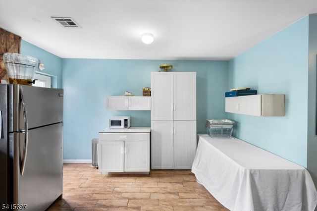 46 Barbara St, Newark City, NJ 07105
