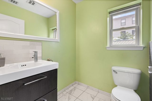 46 Barbara St, Newark City, NJ 07105