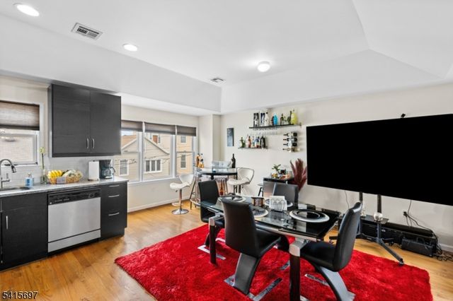 46 Barbara St, Newark City, NJ 07105