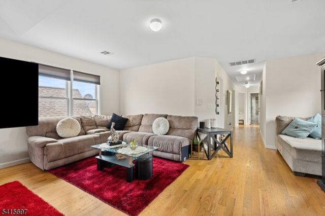 46 Barbara St, Newark City, NJ 07105